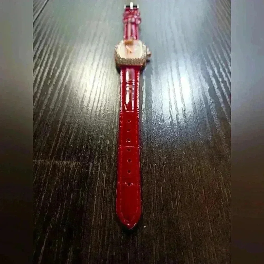 Red rhinestone watch - Picture 5 of 7